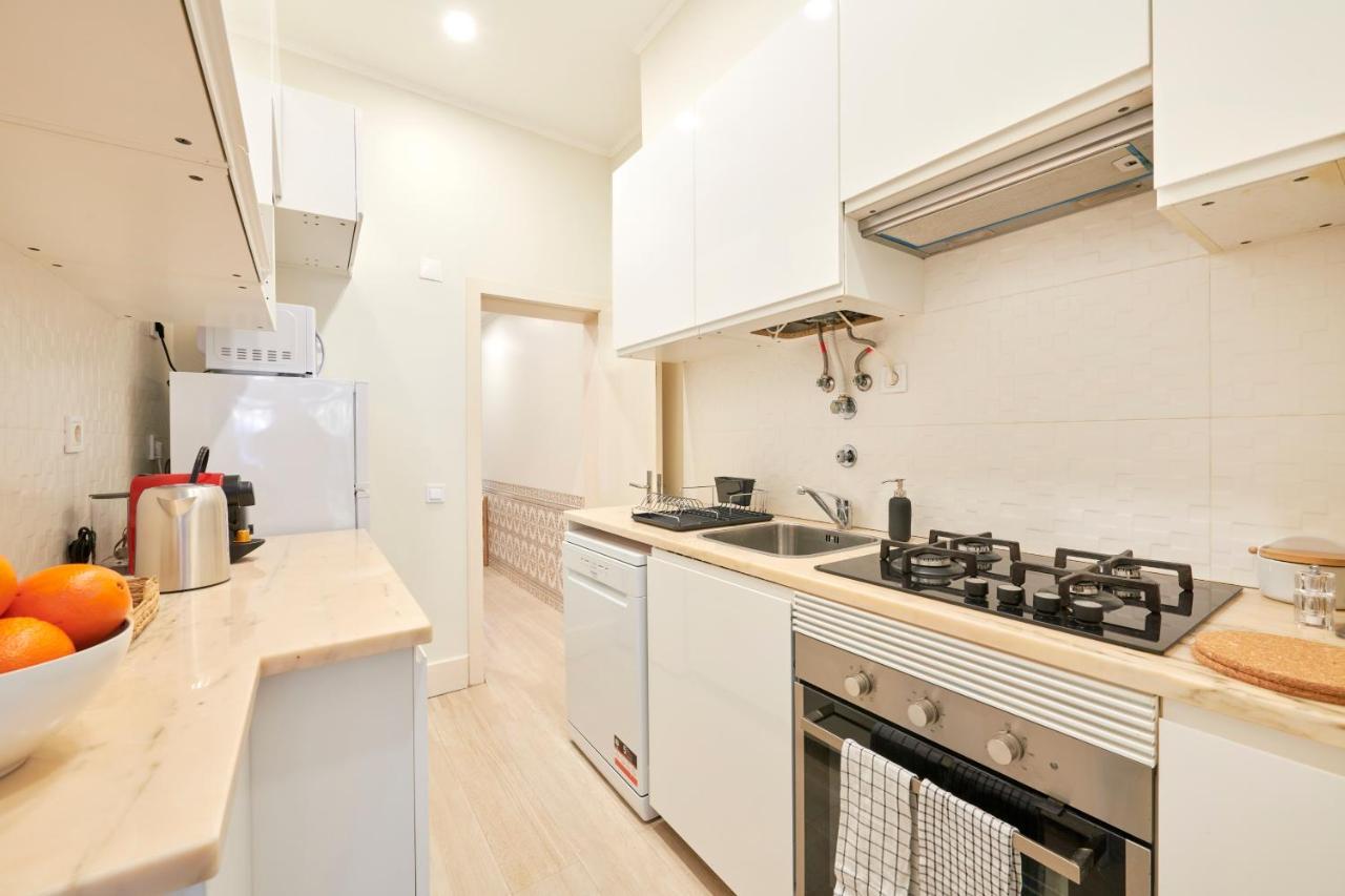 Charming 3Br Apt W/ Patio, By Timecooler Lisabona Exterior foto
